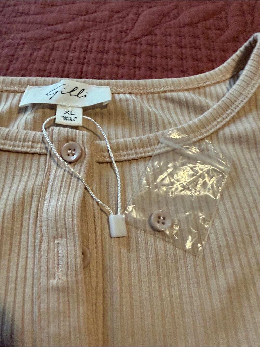 Gilli Cream Ribbed Button-Front Tank New - Picture 2 of 2